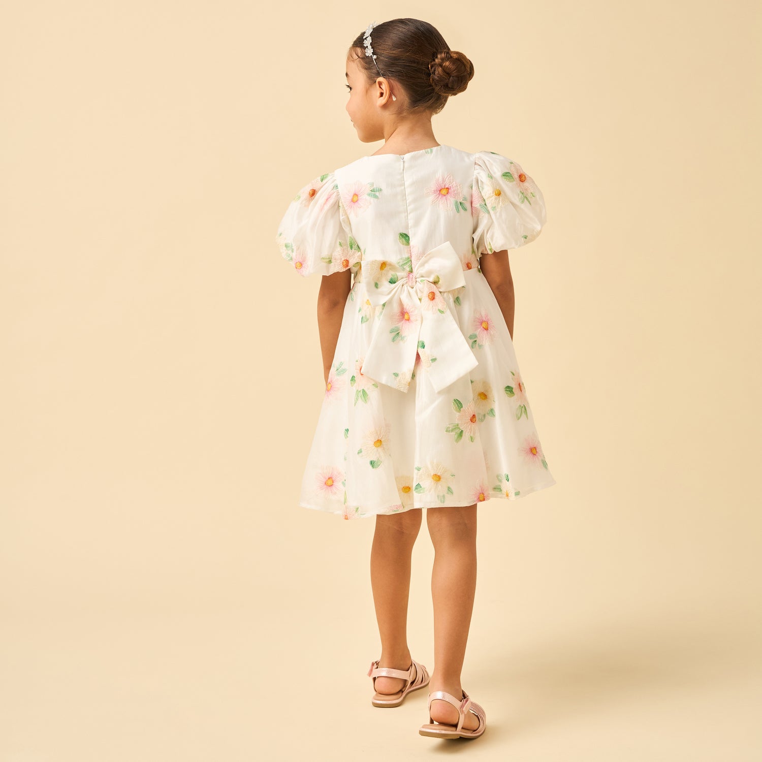 Juniors Round Neck Short Sleeves Knee Length A-line Dress with Floral Embroidery