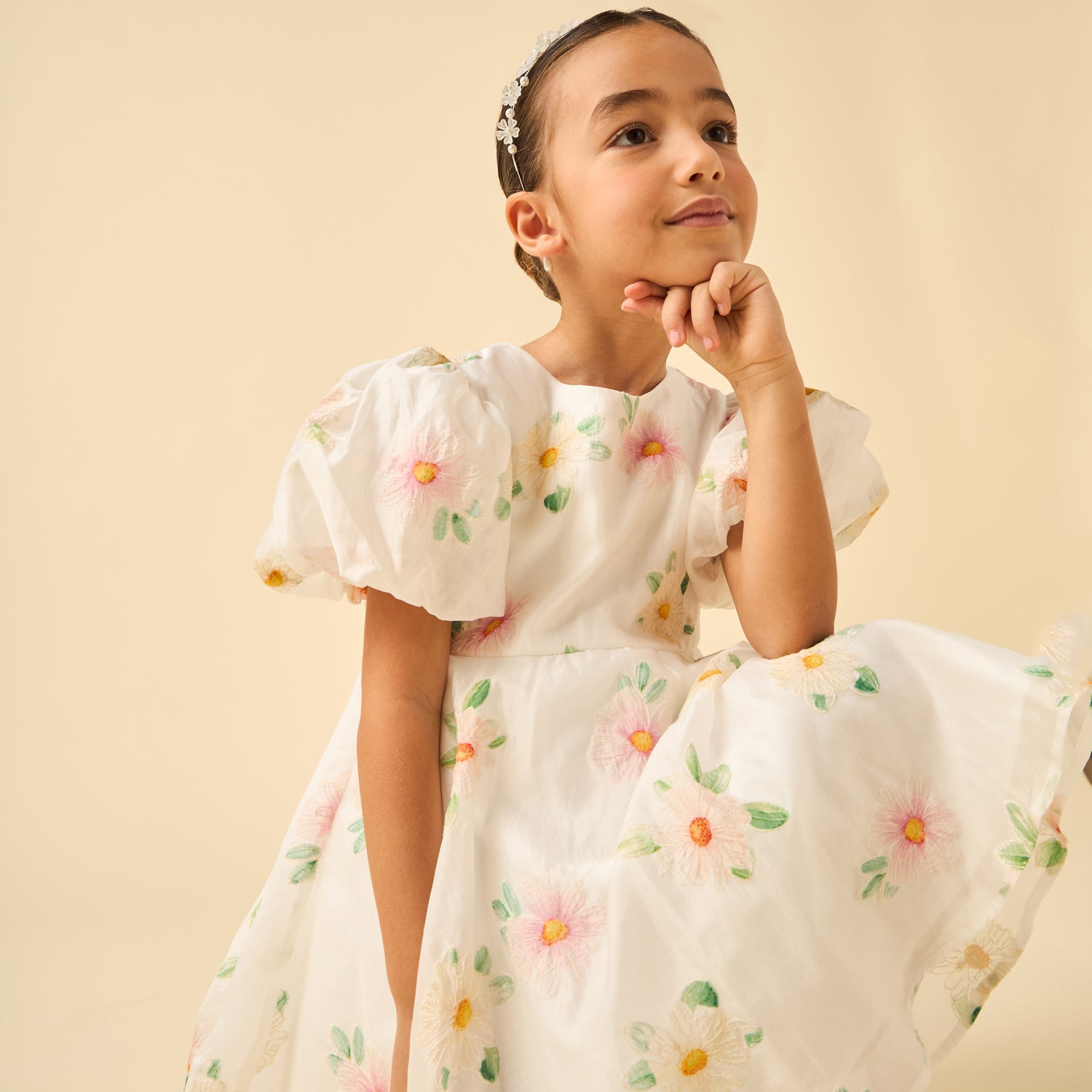 Juniors Round Neck Short Sleeves Knee Length A-line Dress with Floral Embroidery