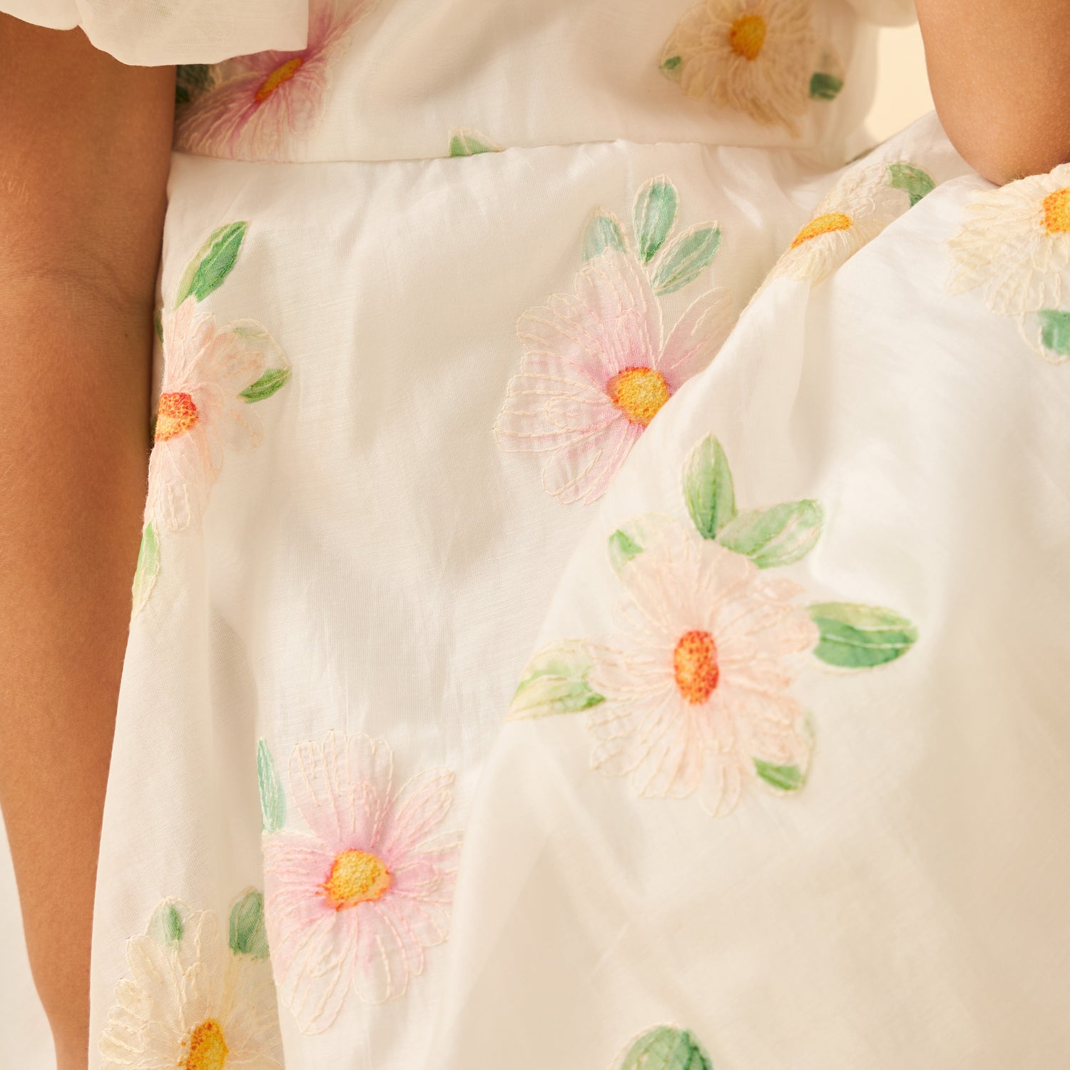 Juniors Round Neck Short Sleeves Knee Length A-line Dress with Floral Embroidery