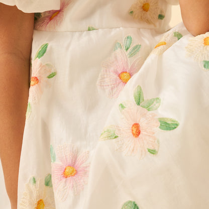 Juniors Round Neck Short Sleeves Knee Length A-line Dress with Floral Embroidery