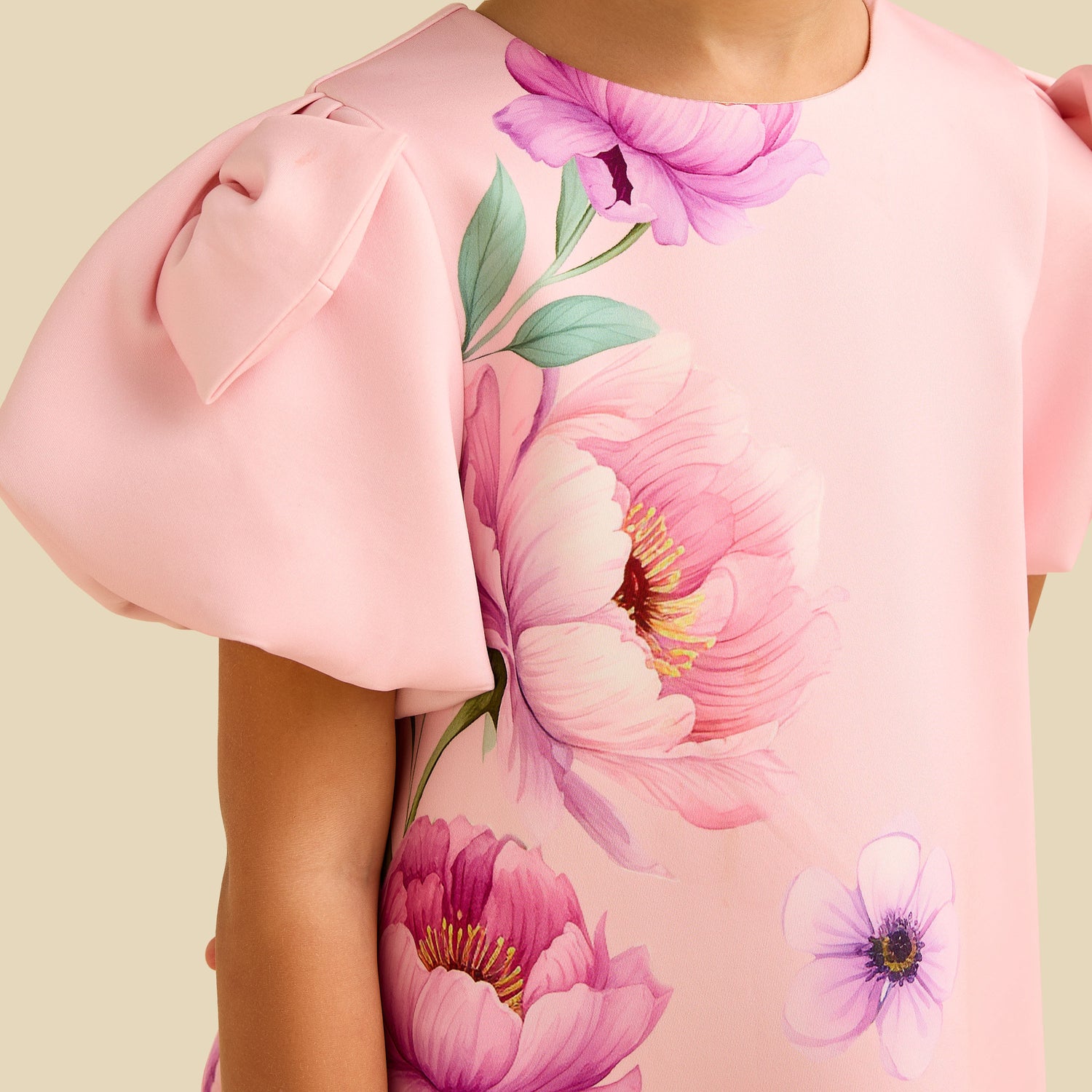 Juniors Round Neck Short Sleeve Dress with Floral Print