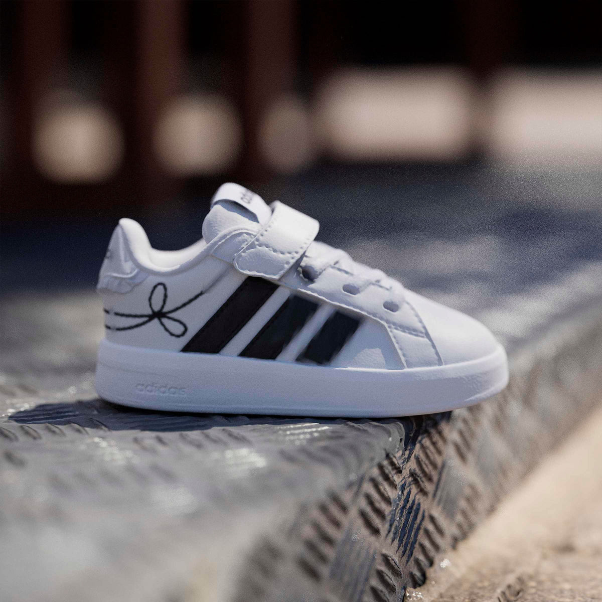 Adidas Girls Grand Court 3.0 EL Hook &amp; Loop Ankle Sneakers