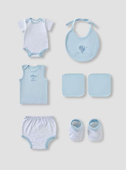 Juniors 6-Piece Boys Gift Set - Cotton - Bodysuit, Booties, Bib, Wash Cloth, Briefs - Star Print-baby-boys-clothing-setsandcoords-image-2