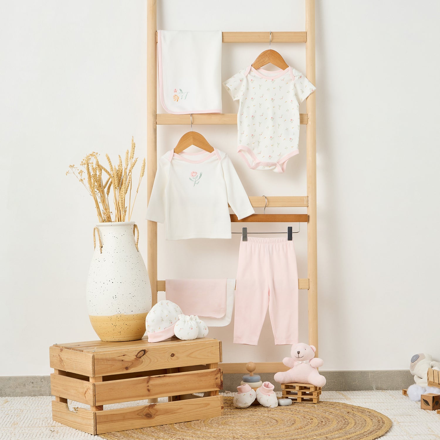 Juniors 10-Piece Printed Clothing Gift Set