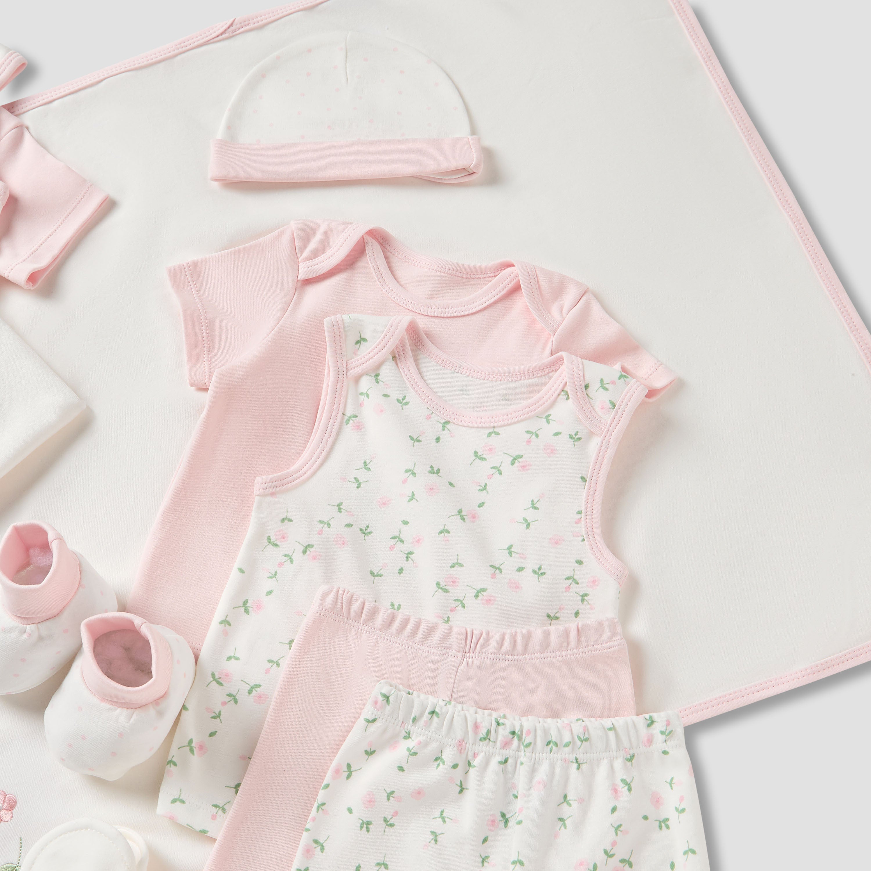 Juniors 21-Piece Assorted Clothing Gift Set