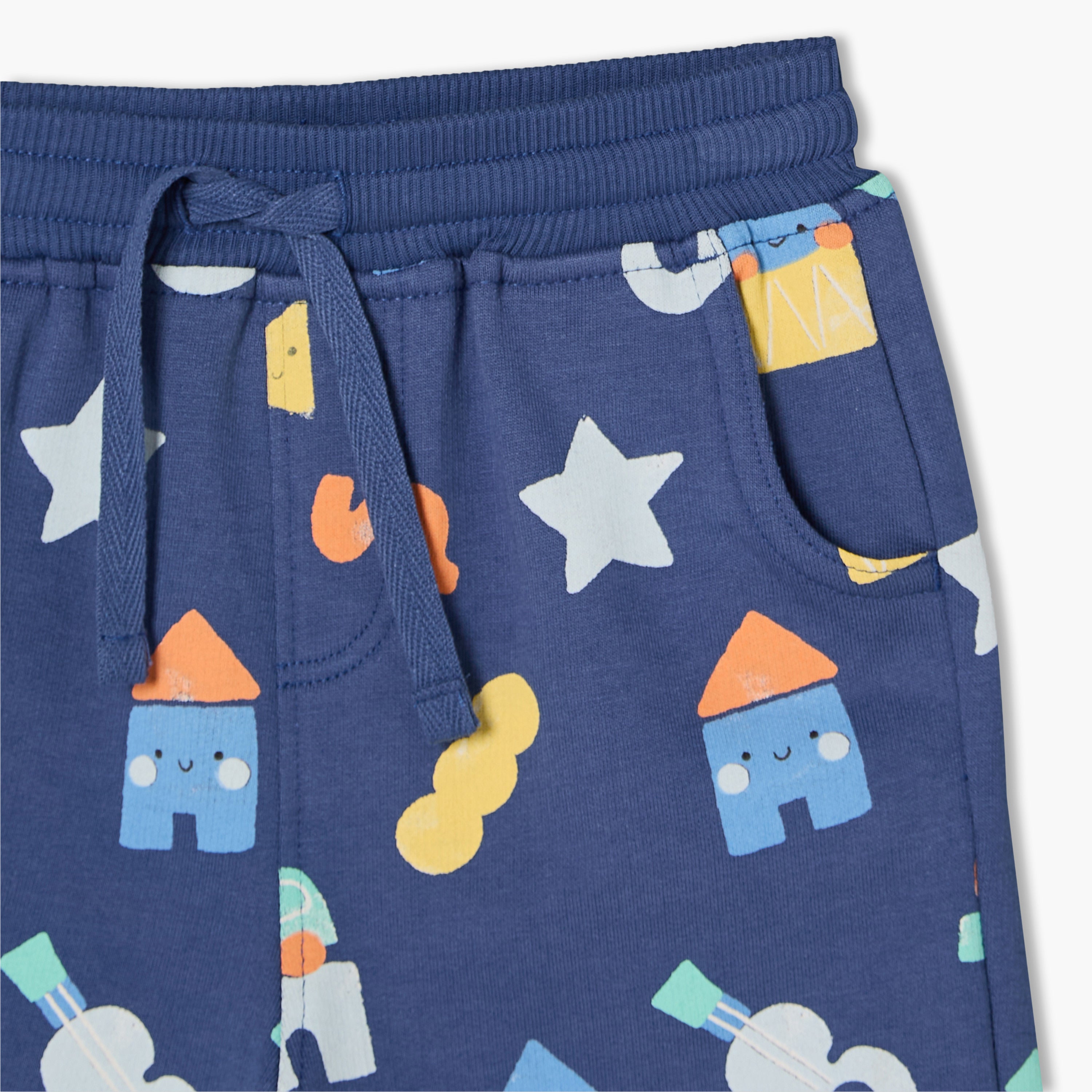 Set of 3 Juniors Round Neck Short Sleeves T-shirt and Shorts Set with Applique Detail