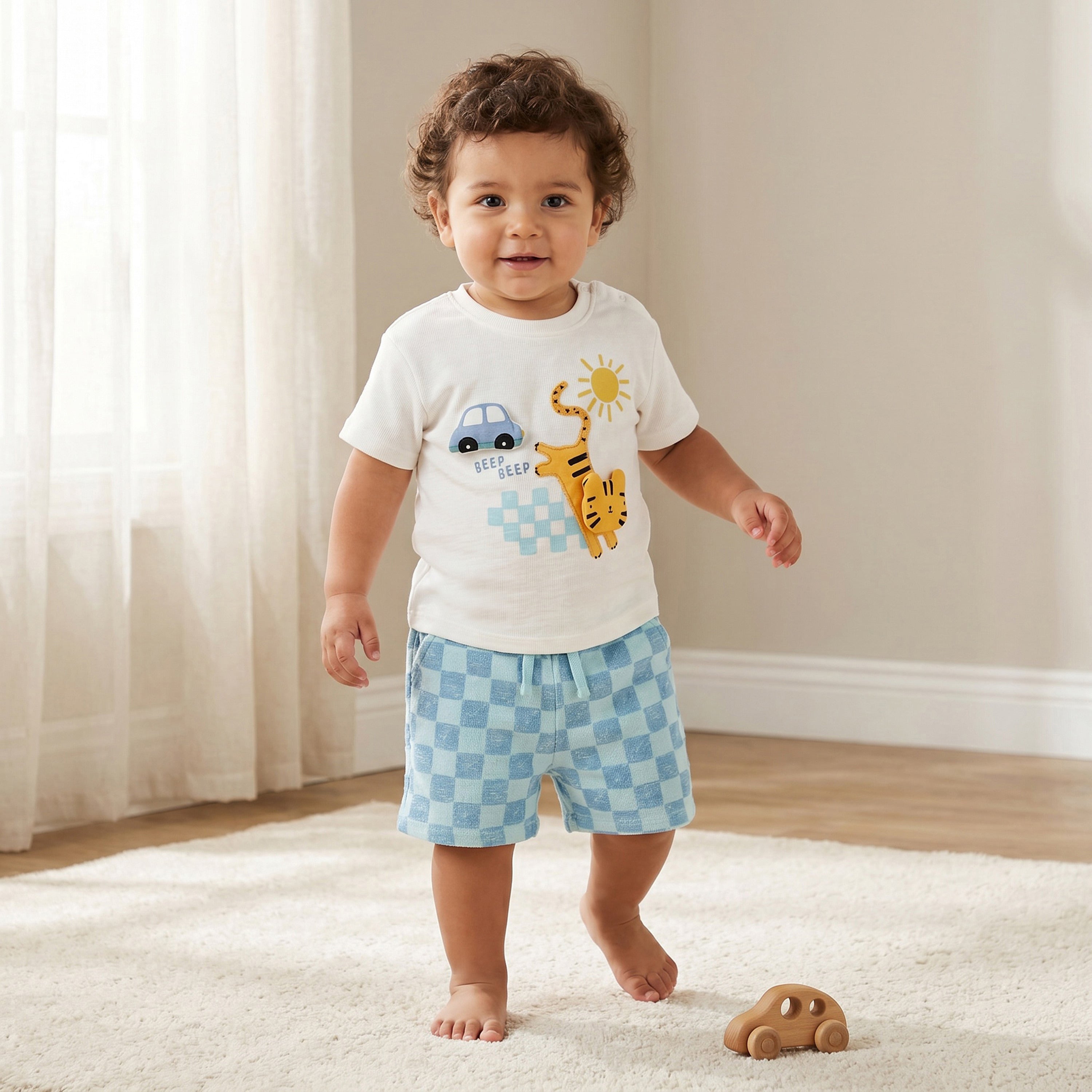Juniors Round Neck Short Sleeves T-shirt and Shorts Set with Tiger Applique - Multicolour / 24-36 mths