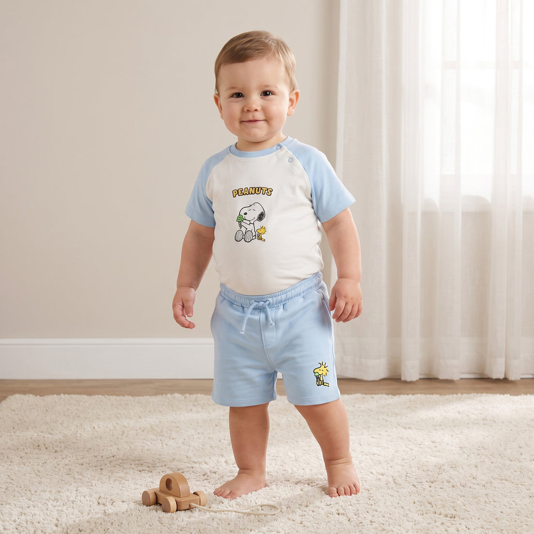 Crew Neck Short Sleeves T-shirt and Shorts Set with Snoopy Print