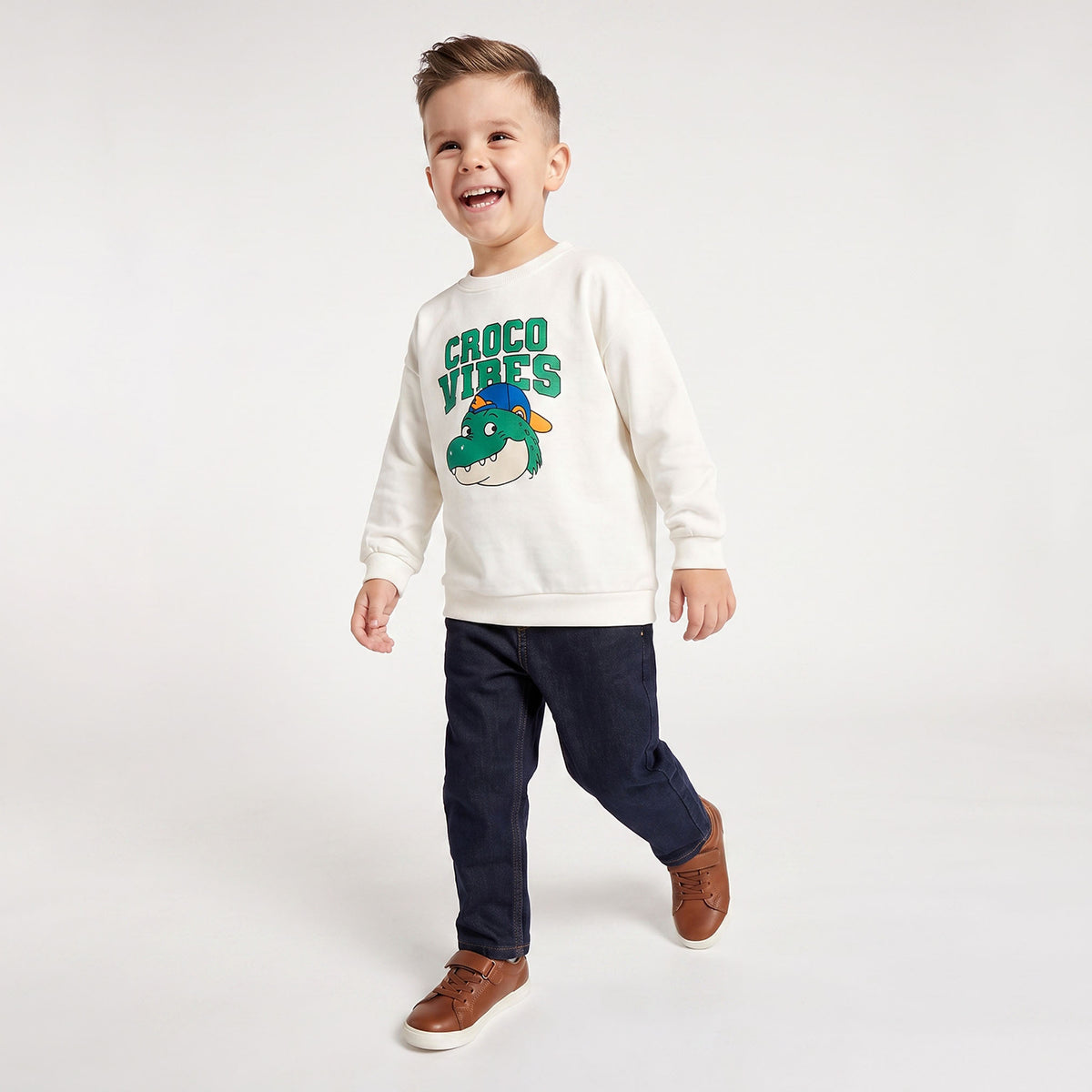 Juniors Graphic Print Sweatshirt with Ribbed Trim
