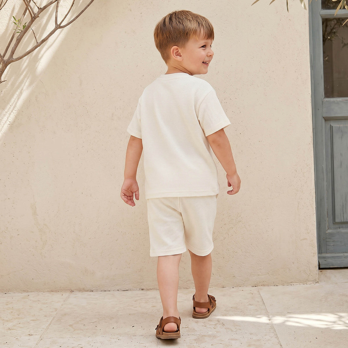 Juniors Crew Neck Short Sleeves T-shirt and Shorts Set with Textured Design