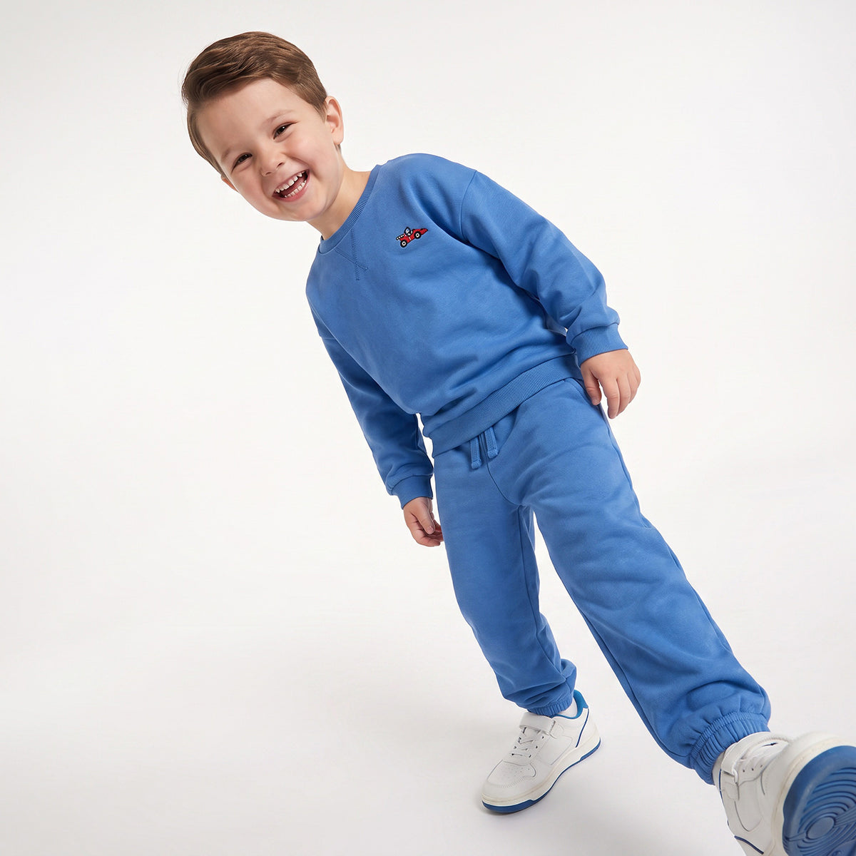 Juniors Crew Neck Long Sleeves Sweatshirt and Joggers Set with Embroidery