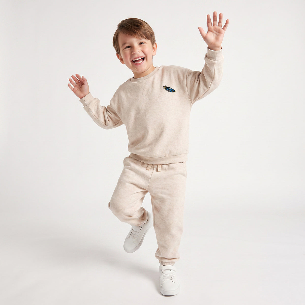 Juniors Crew Neck Long Sleeves Sweatshirt and Joggers Set with Embroidery