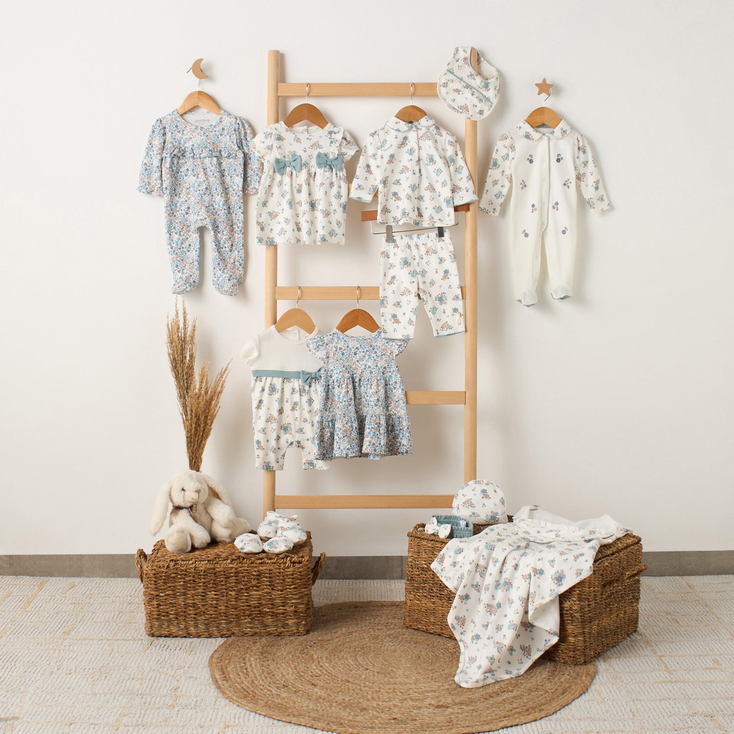 Juniors Cotton Collared Long Sleeves Sleepsuit with Floral Print