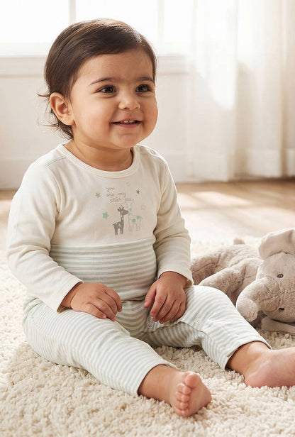 Juniors Cotton Crew Neck Long Sleeves Sleepsuit with Giraffe Print