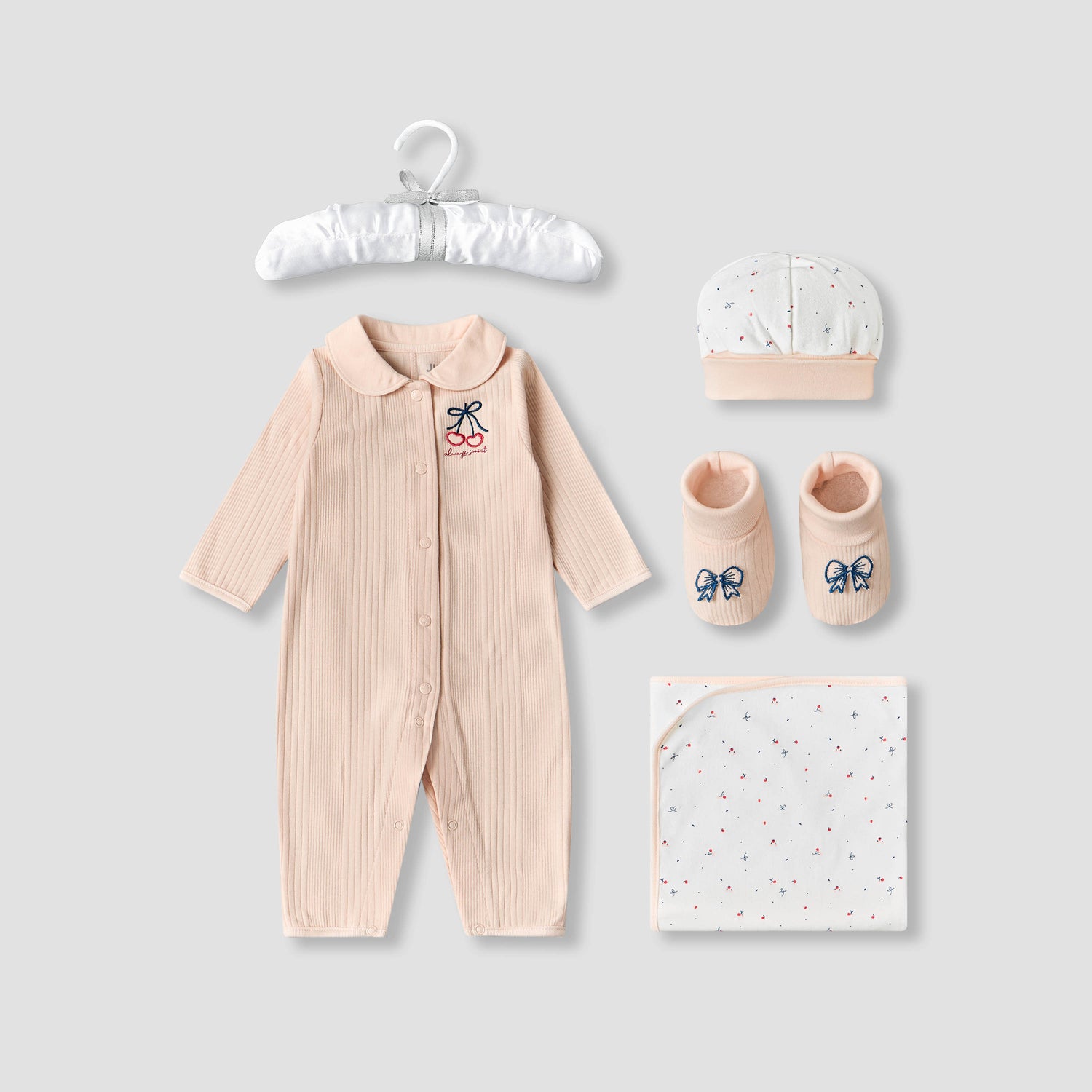 Set of 5 Juniors Clothing Gift Set with Print
