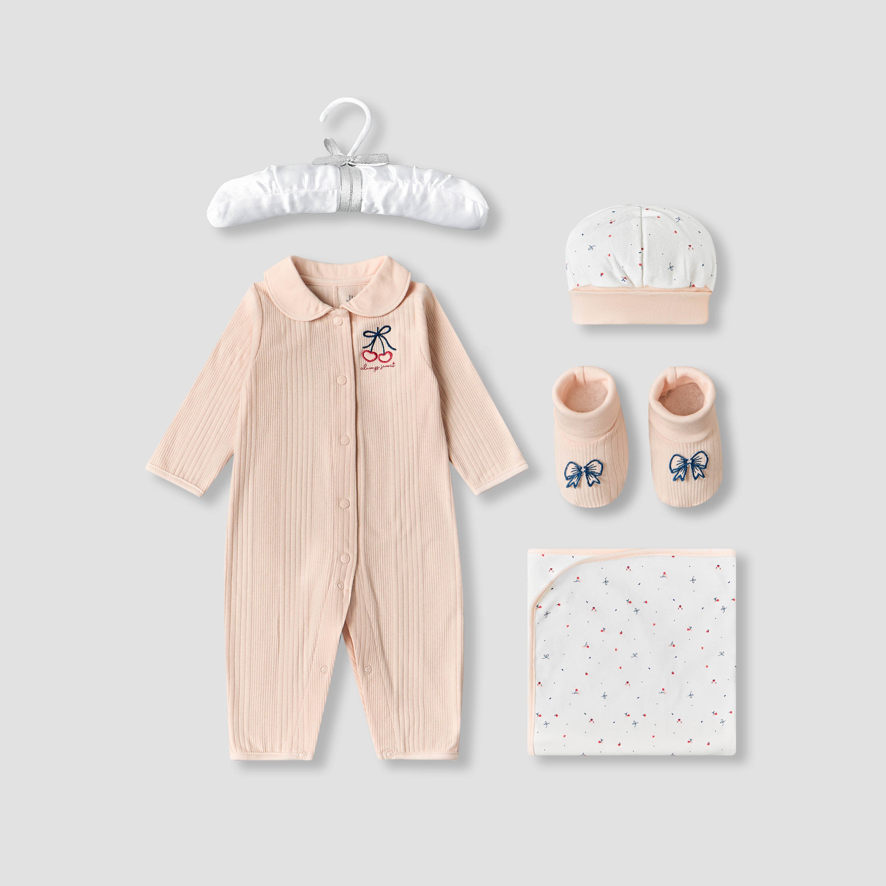 Set of 5 Juniors Clothing Gift Set with Print