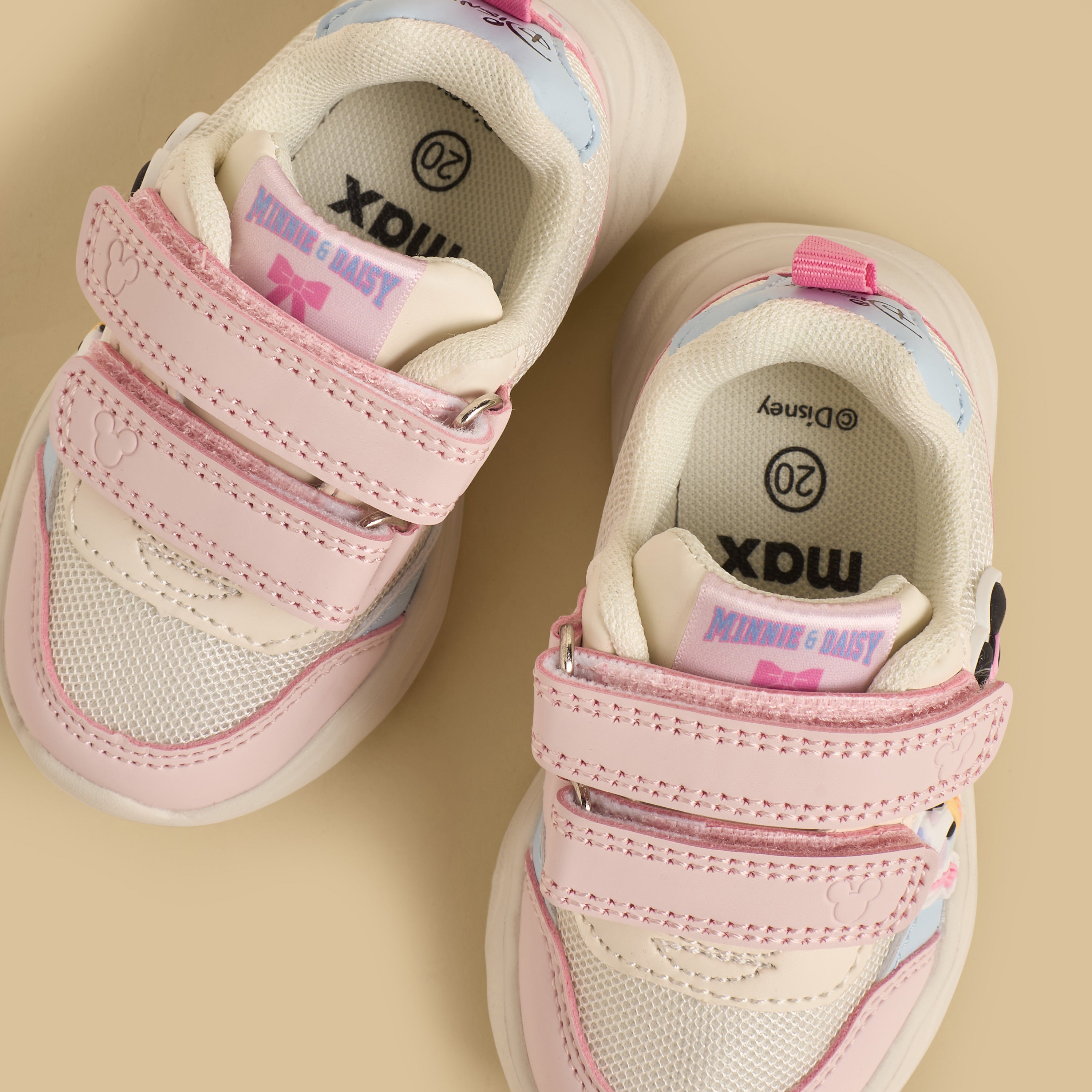 Minnie Mouse Applique Sports Shoes with Hook and Loop Closure