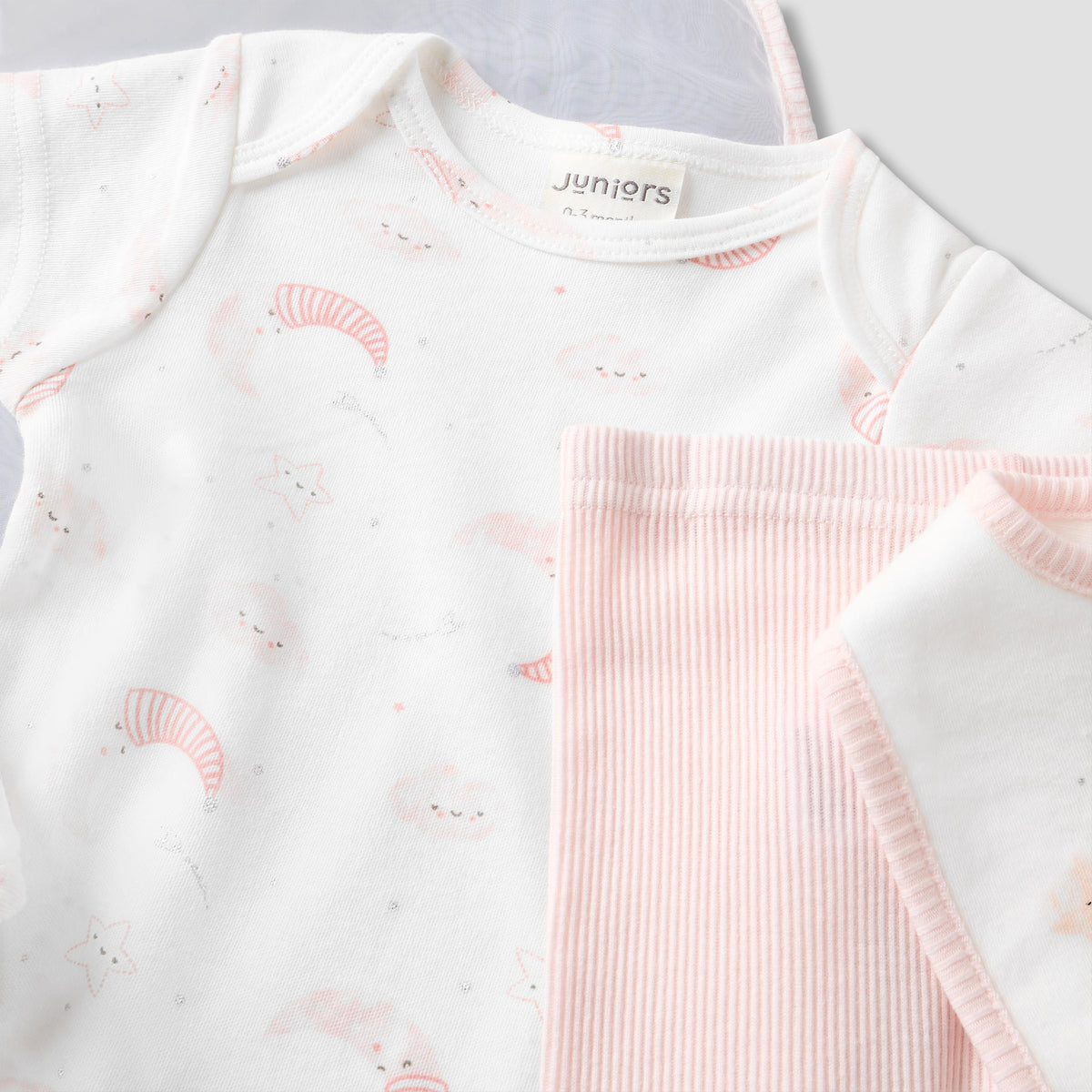 Set of 8 Juniors Clothing Gift Set with Gift Bag