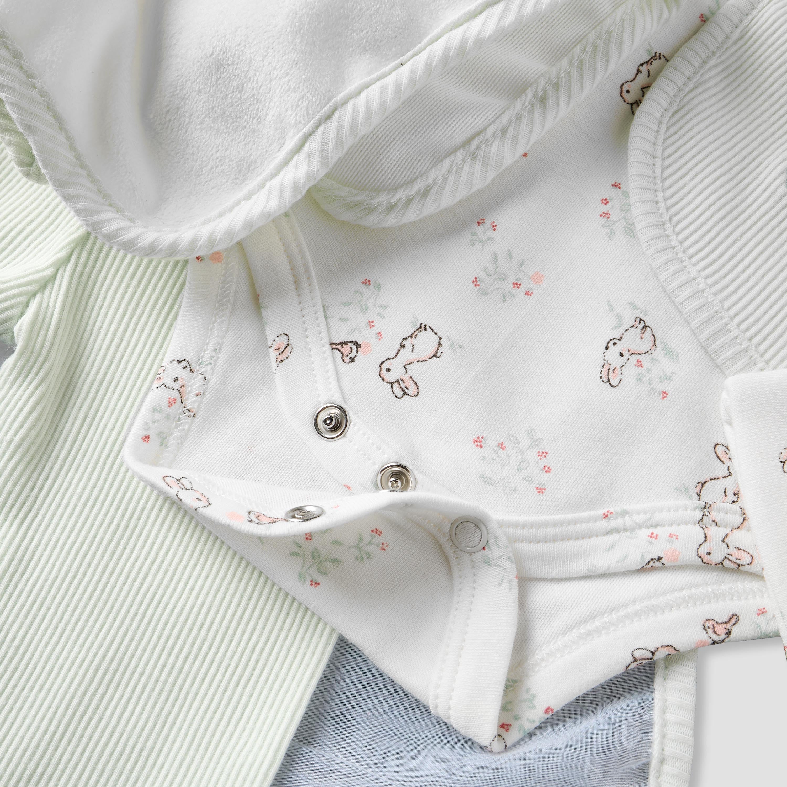 Set of 8 Juniors Clothing Gift Set with Bunny Print