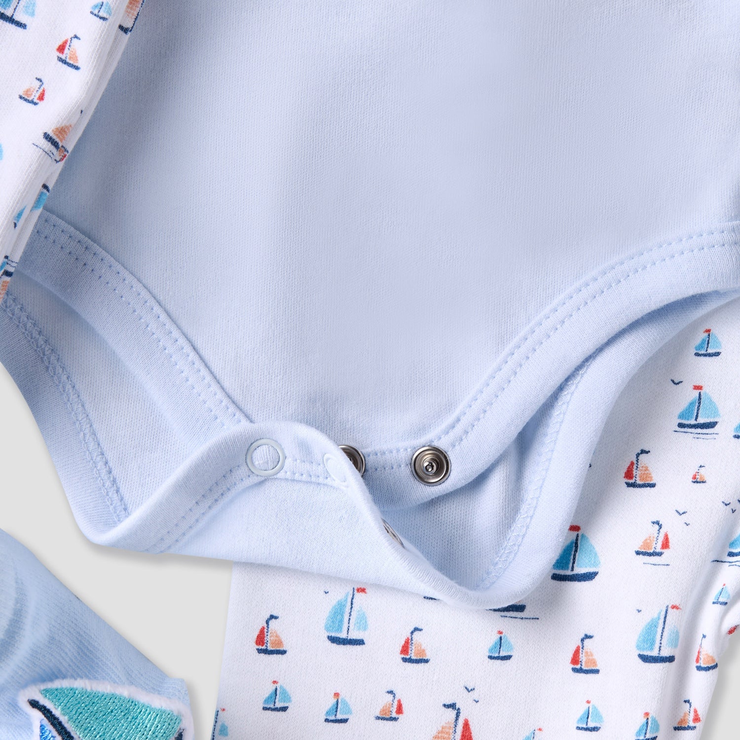 Set of 12 Juniors Clothing Gift Set with Sailboat Print