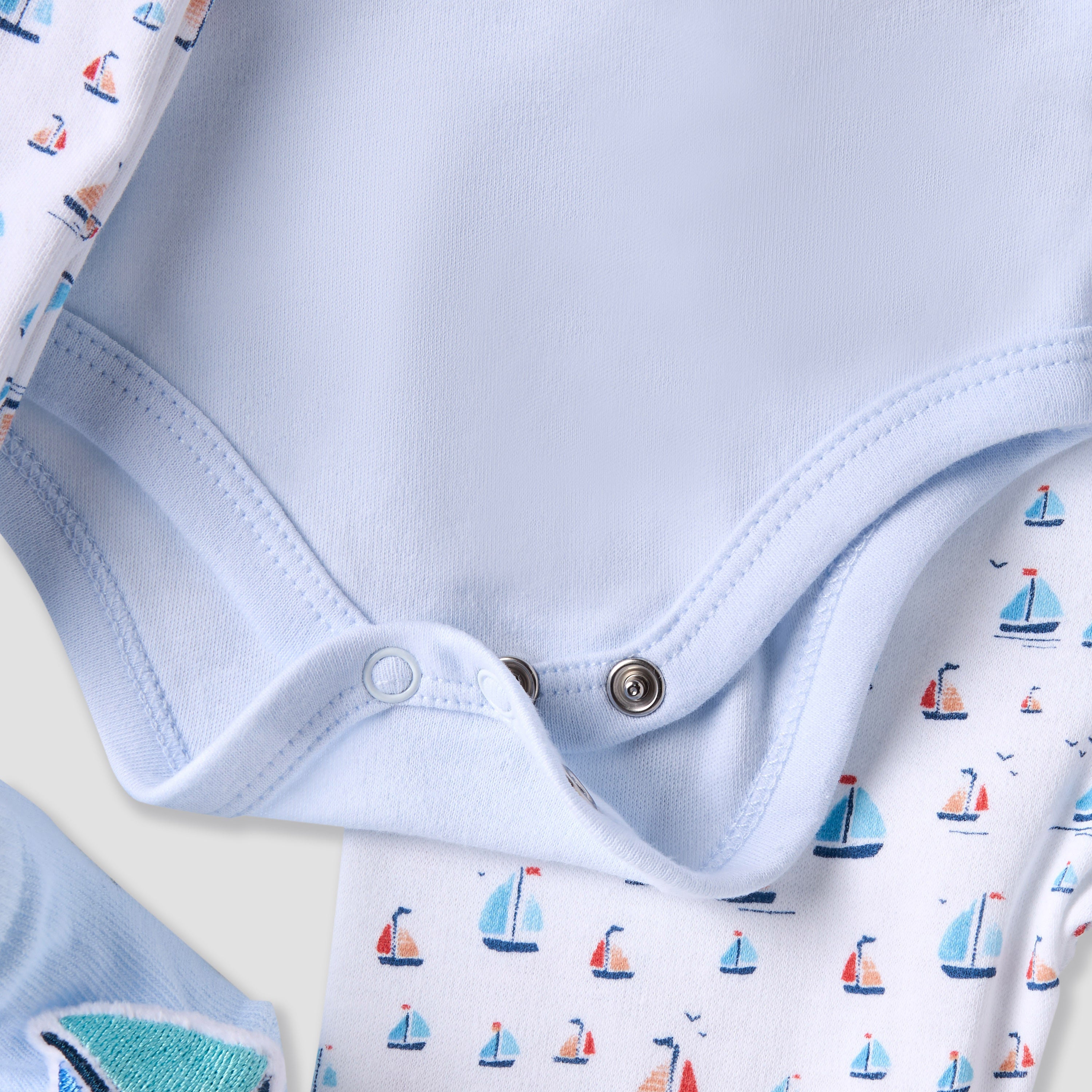 Set of 12 Juniors Clothing Gift Set with Sailboat Print