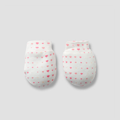 Set of 8 Juniors Clothing Gift Set with Heart Print