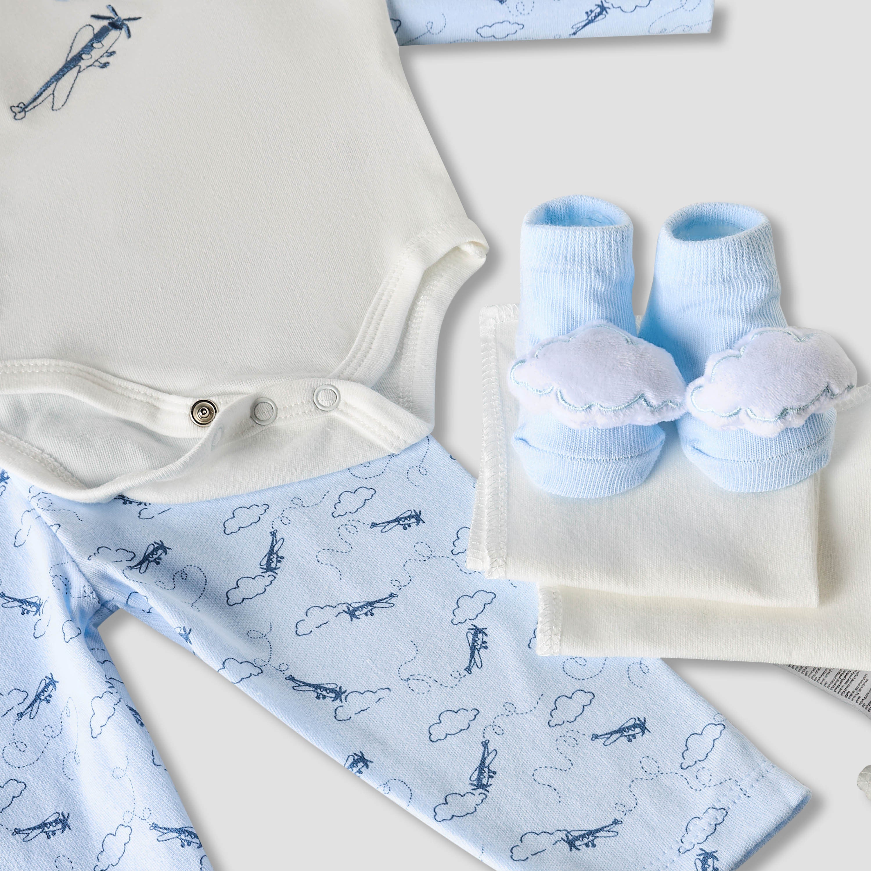 Set of 11 Juniors Clothing Gift Set with Aeroplane Print