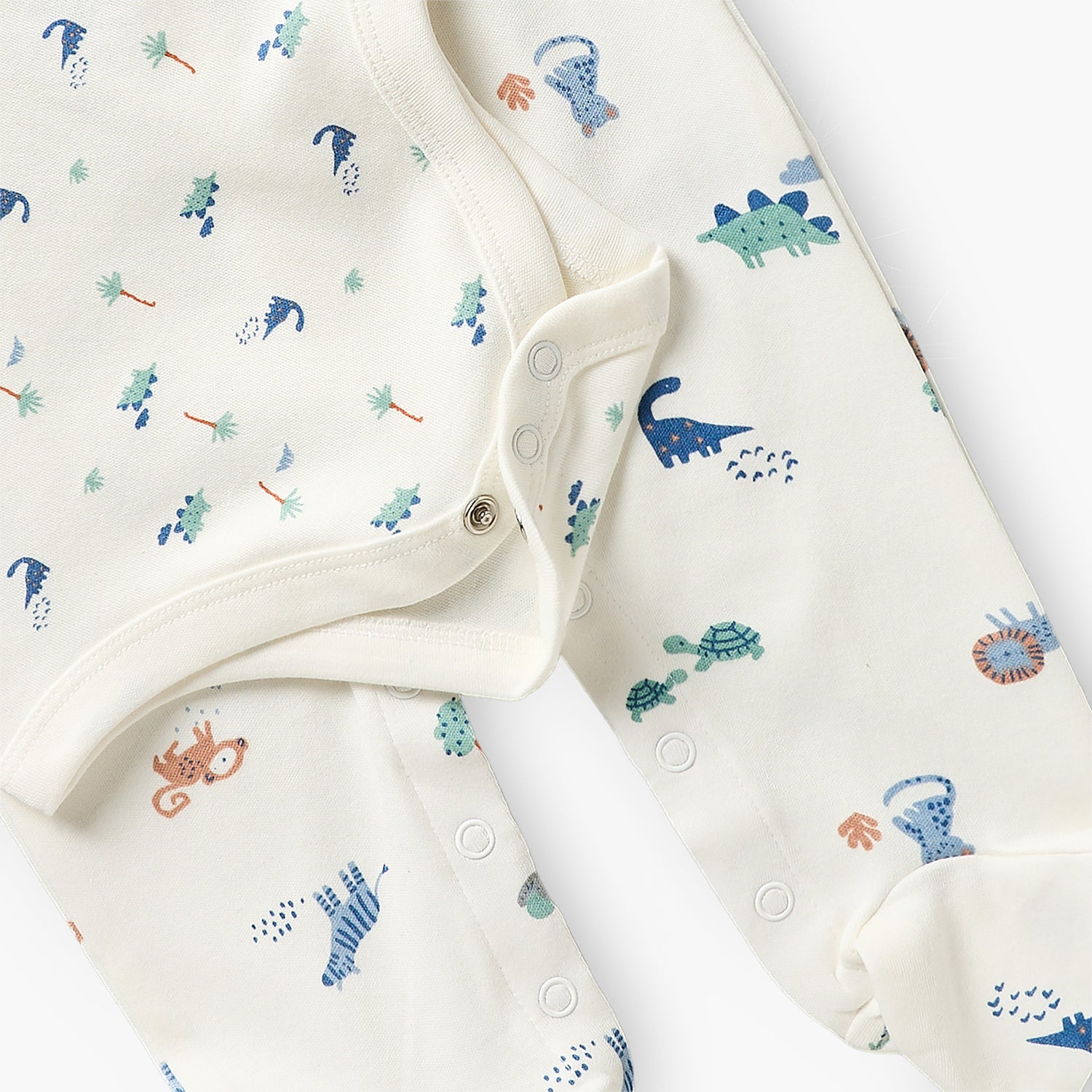 Set of 6 Juniors Clothing Gift Set with Dinosaur Print