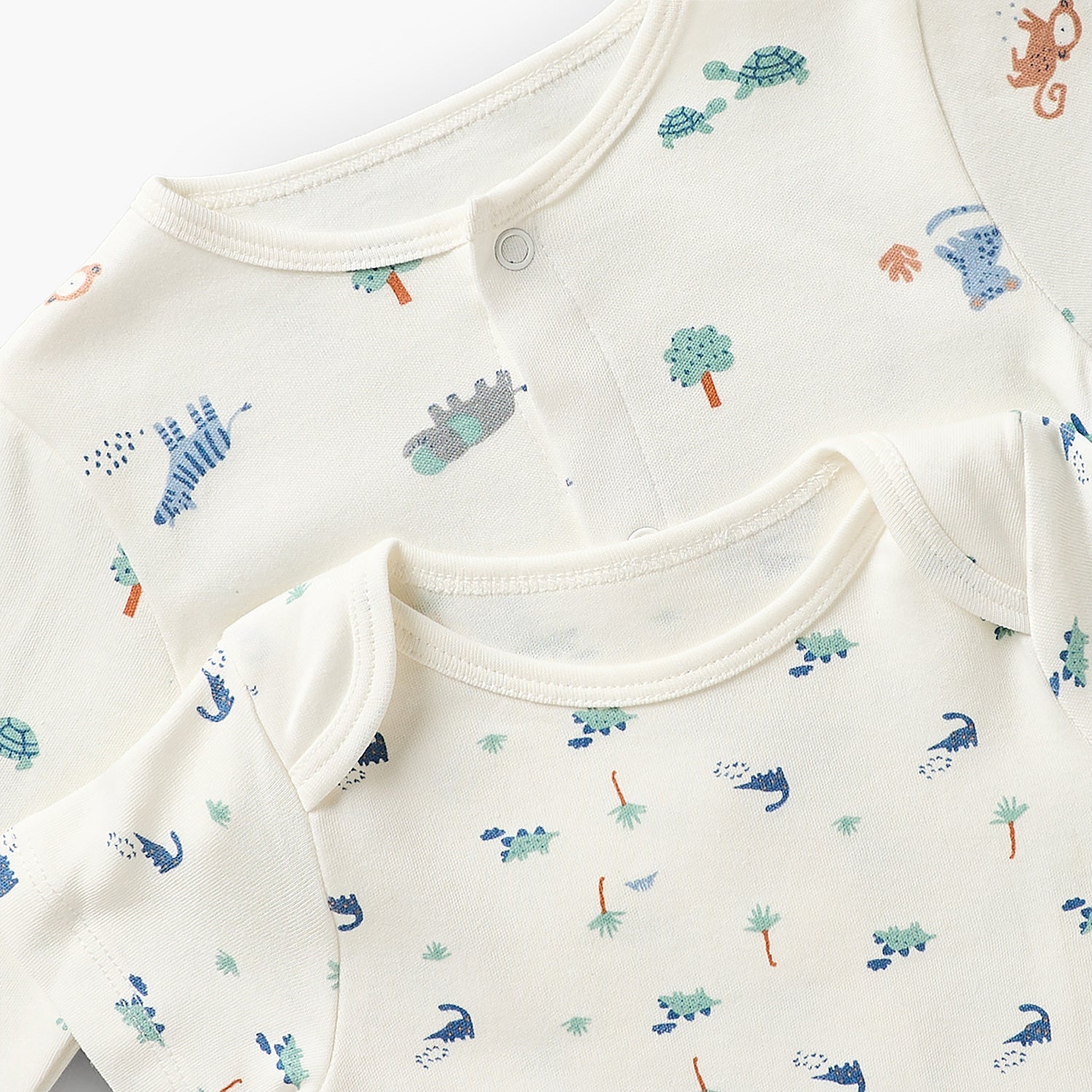 Set of 6 Juniors Clothing Gift Set with Dinosaur Print