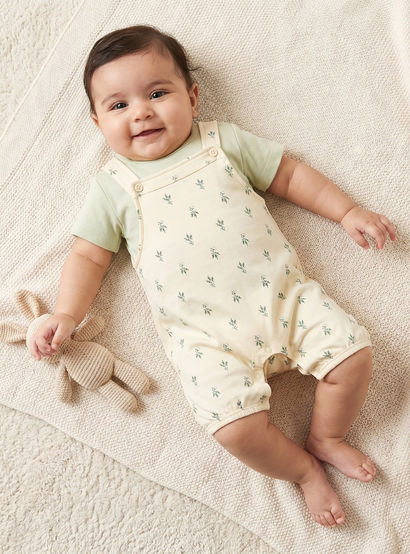 Juniors Short Sleeves T-shirt and Dungaree Set with Floral Print-baby-girls-clothing-setsandcoords-image-1