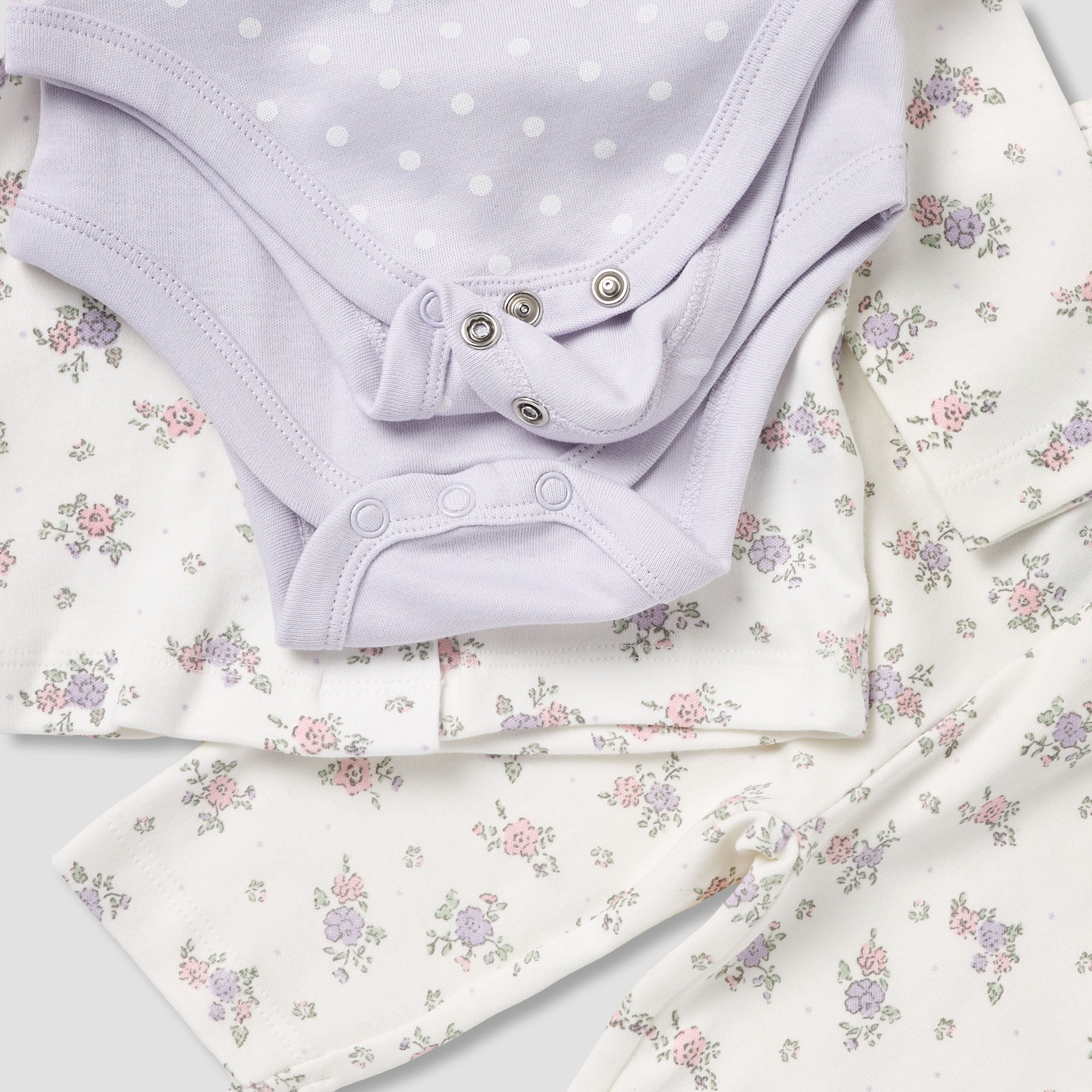 Set of 8 Juniors Clothing Gift Set with Snap Button Closure