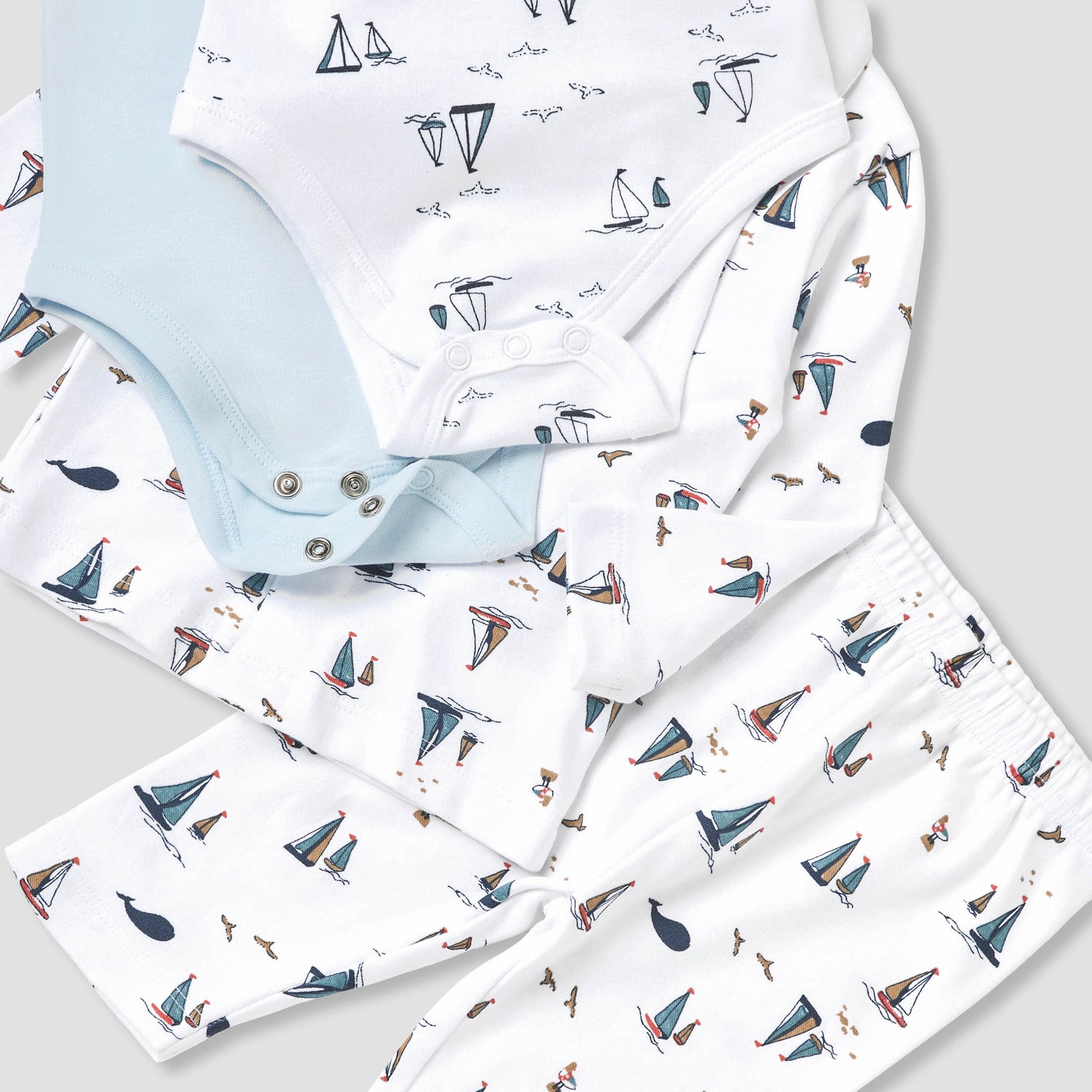 Set of 8 Juniors Clothing Gift Set with Sailboat Print
