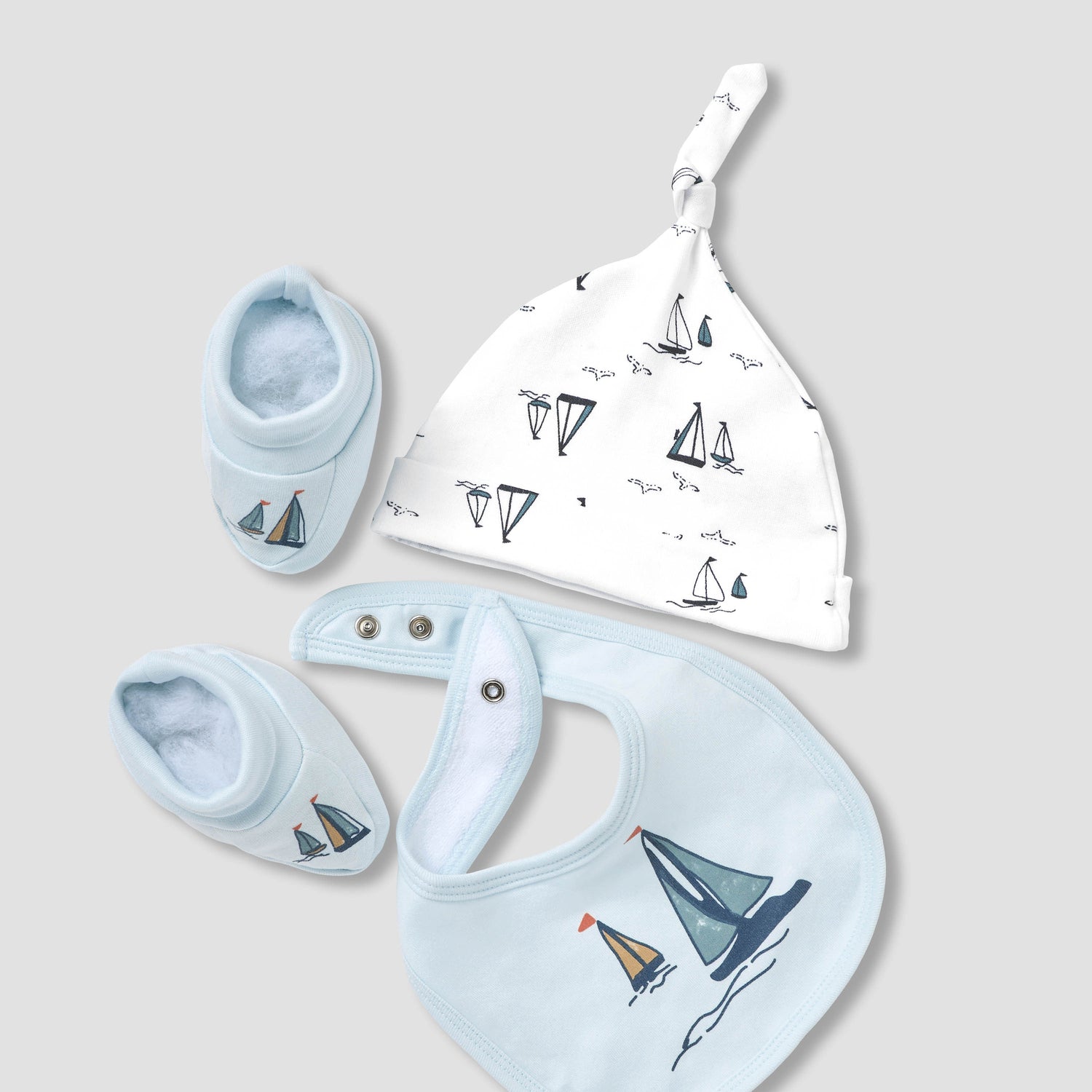 Set of 8 Juniors Clothing Gift Set with Sailboat Print