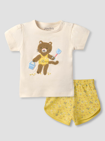 Juniors Crew Neck Short Sleeves T-shirt and Shorts Set with Cat Applique-baby-girls-clothing-setsandcoords-image-2