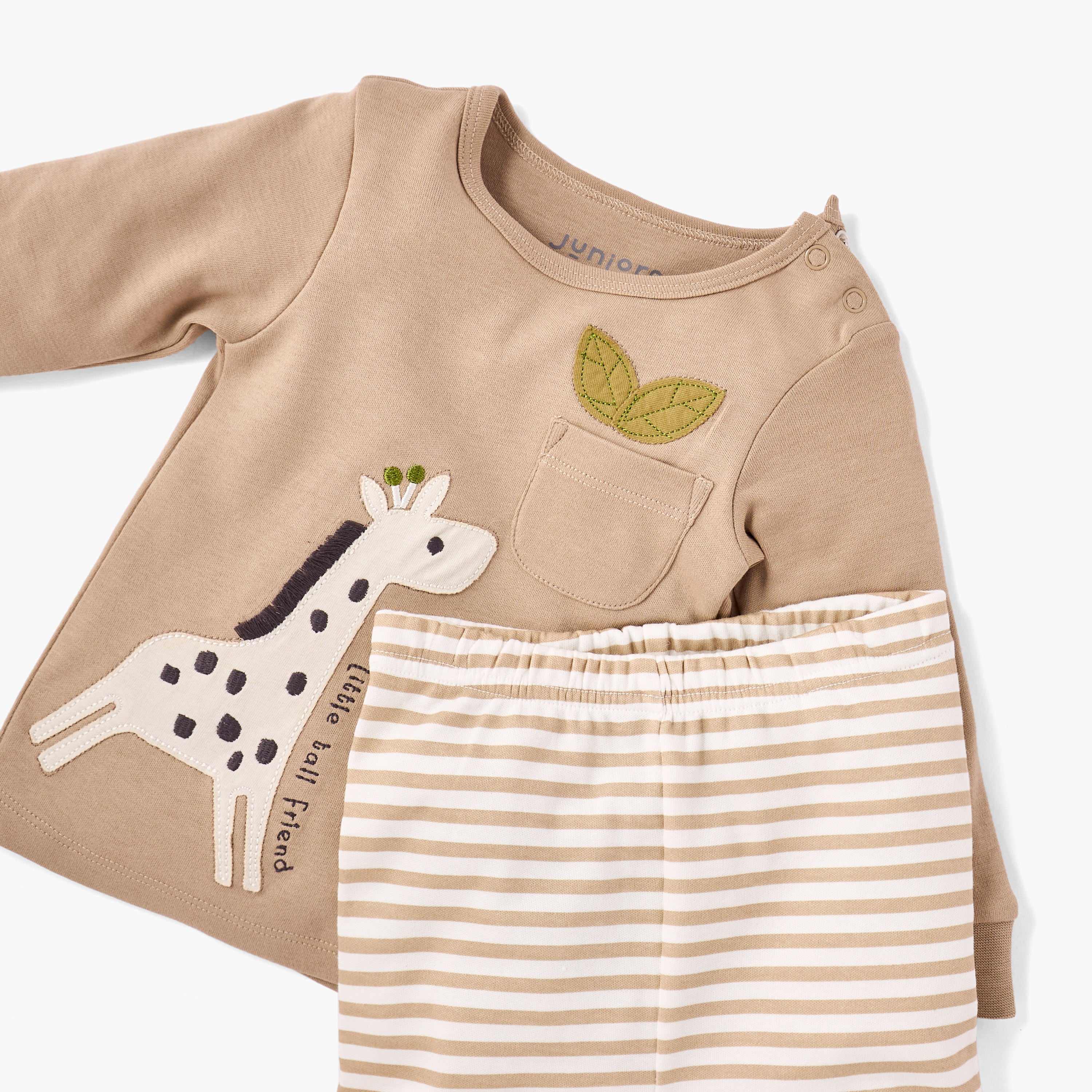 Juniors Giraffe Applique T-shirt and Striped Pyjama Set