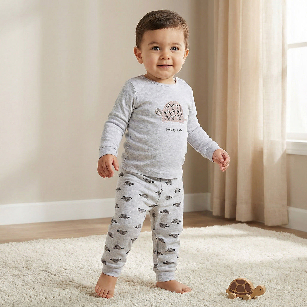 Juniors Turtle Print T-shirt and Pyjama Set