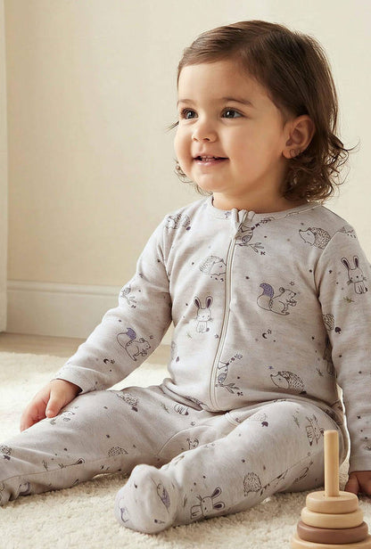 Juniors Printed Sleepsuit with Long Sleeves and Zip Closure