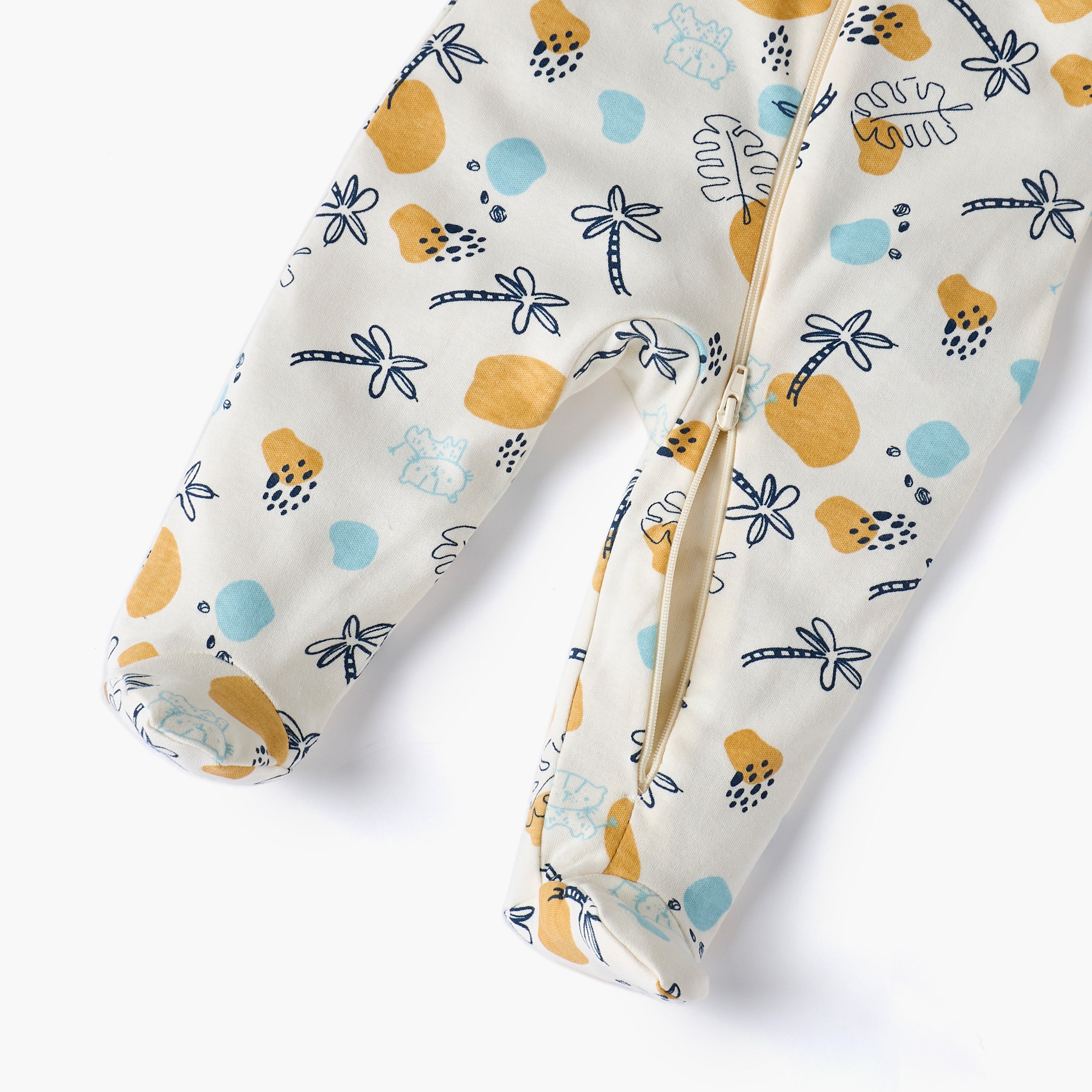 Juniors Printed Sleepsuit with Long Sleeves and Zip Closure