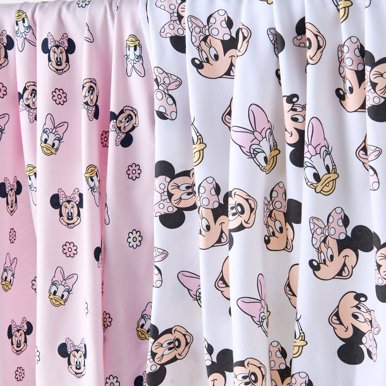 Pack of 2 Disney Receiving Blanket with Minnie Mouse and Daisy Duck Print