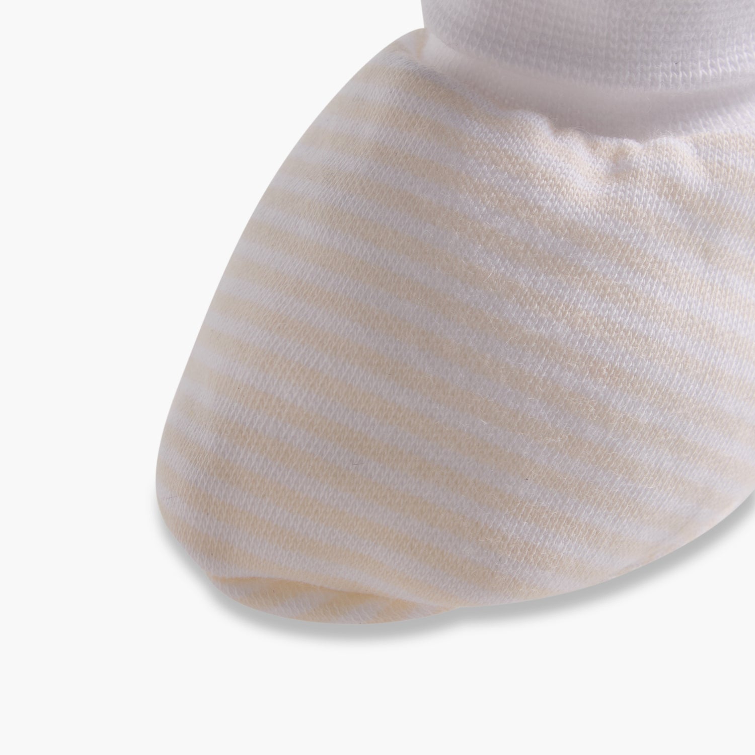 Pack of 2 Juniors Booties with Assorted Design