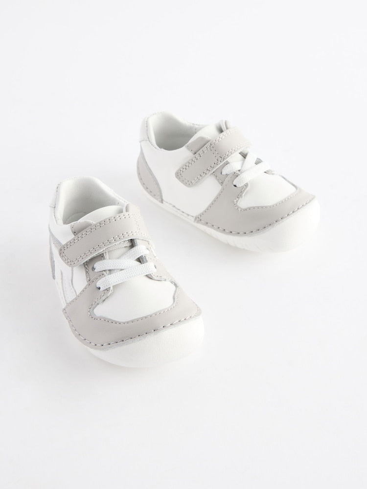 White/Neutral Standard Fit (F) Crawler Shoes - White/Neutral Standard Fit (F) Crawler / EU 18.5 (UK 2.5)