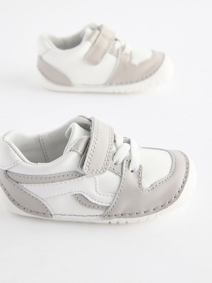 White/Neutral Standard Fit (F) Crawler Shoes
