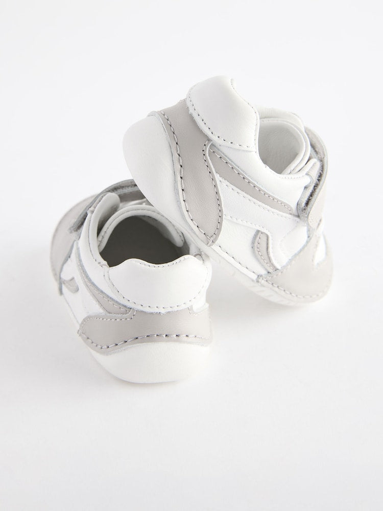 White/Neutral Standard Fit (F) Crawler Shoes