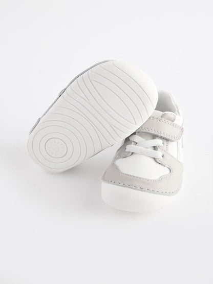 White/Neutral Standard Fit (F) Crawler Shoes