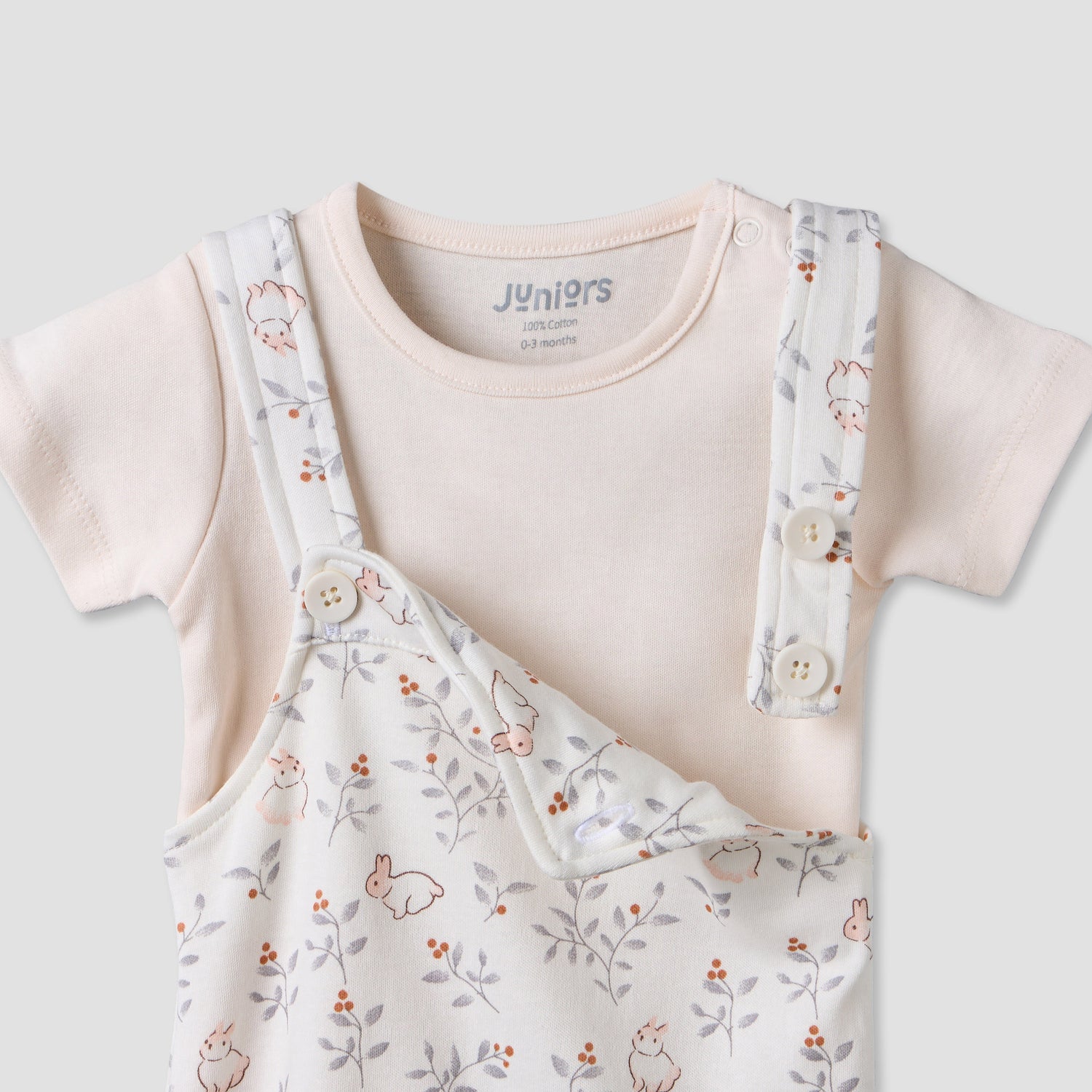 Juniors Round Neck Short Sleeves T-shirt and Dungaree Set with Bunny Print