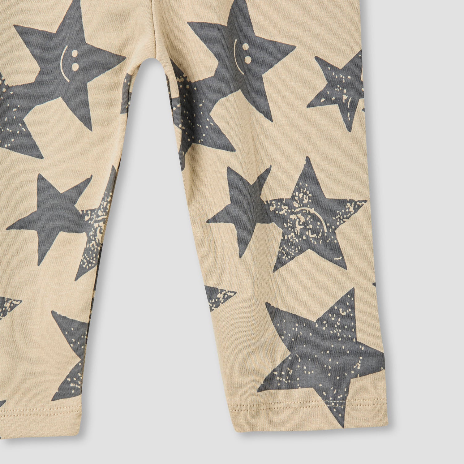 Juniors Star Print T-shirt and Pyjama Set