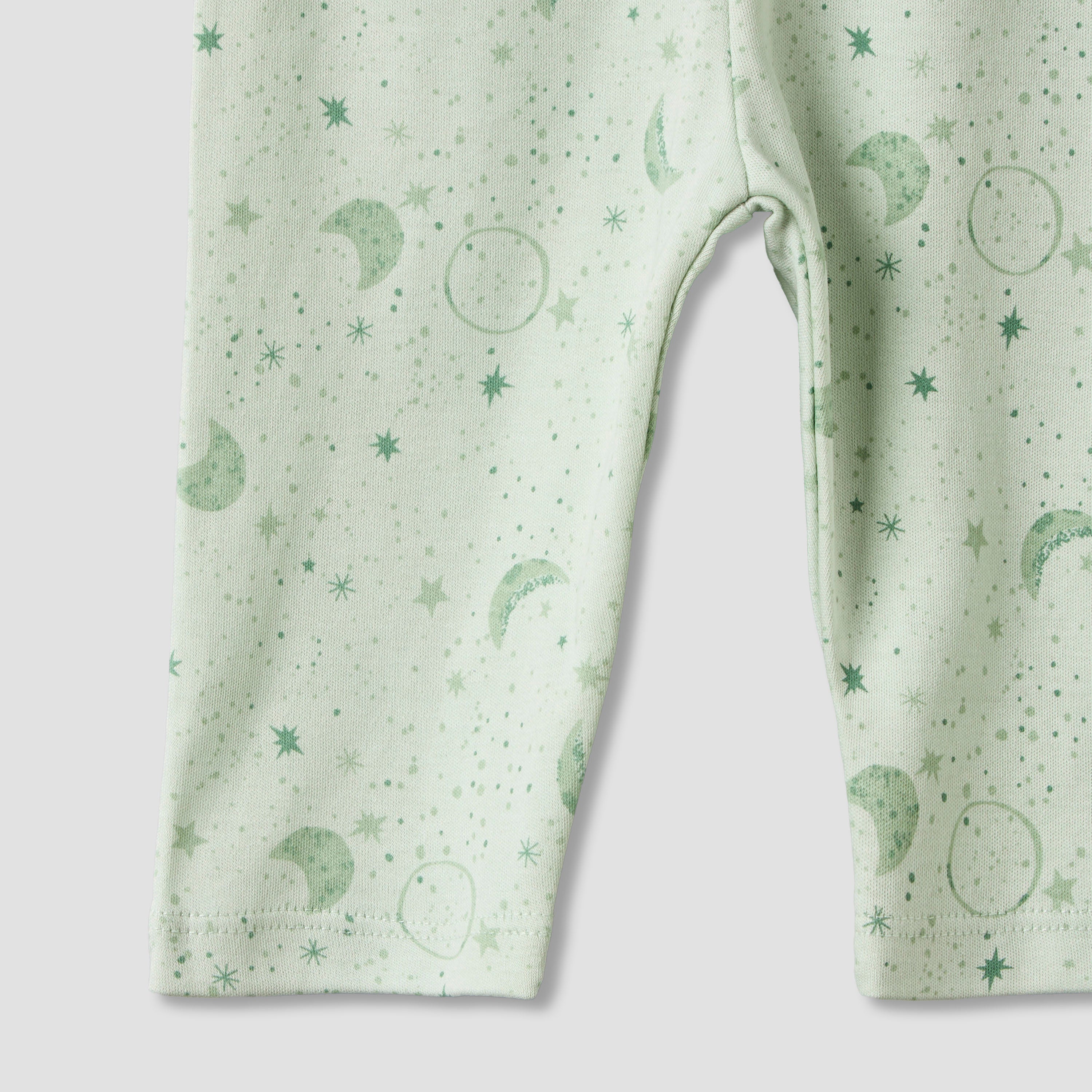 Juniors Cotton Round Neck Long Sleeves Pyjama Set with Star and Moon Print