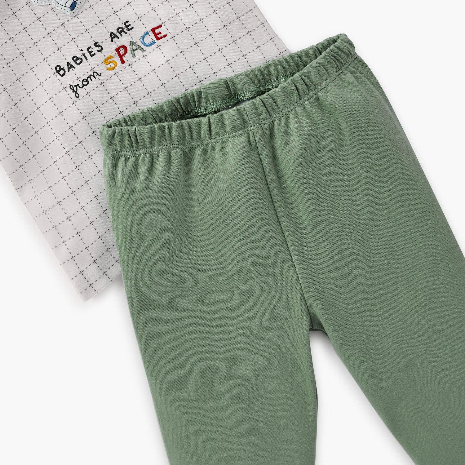 Juniors Applique Detail T-shirt and Pyjama Set