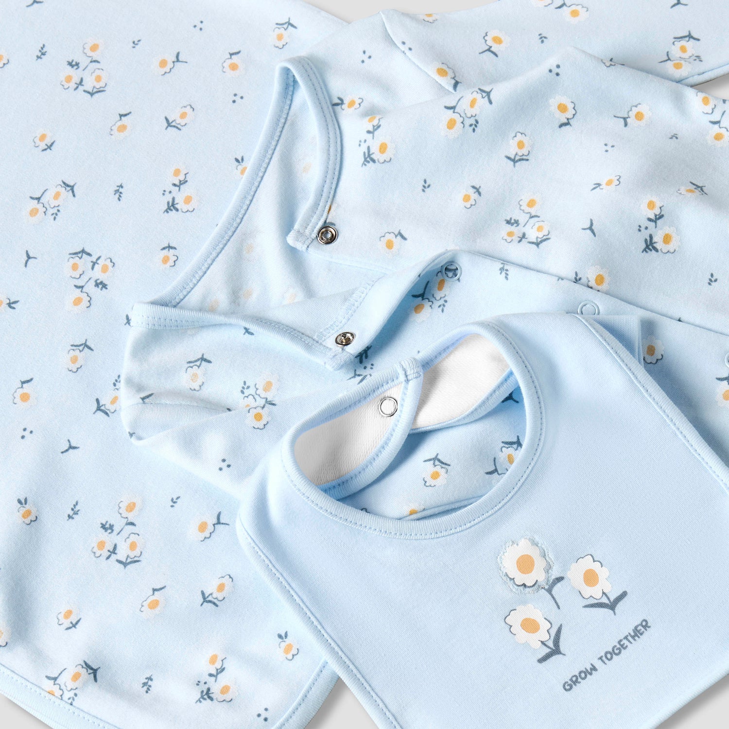 Set of 3 Juniors Clothing Gift Set with Floral Print