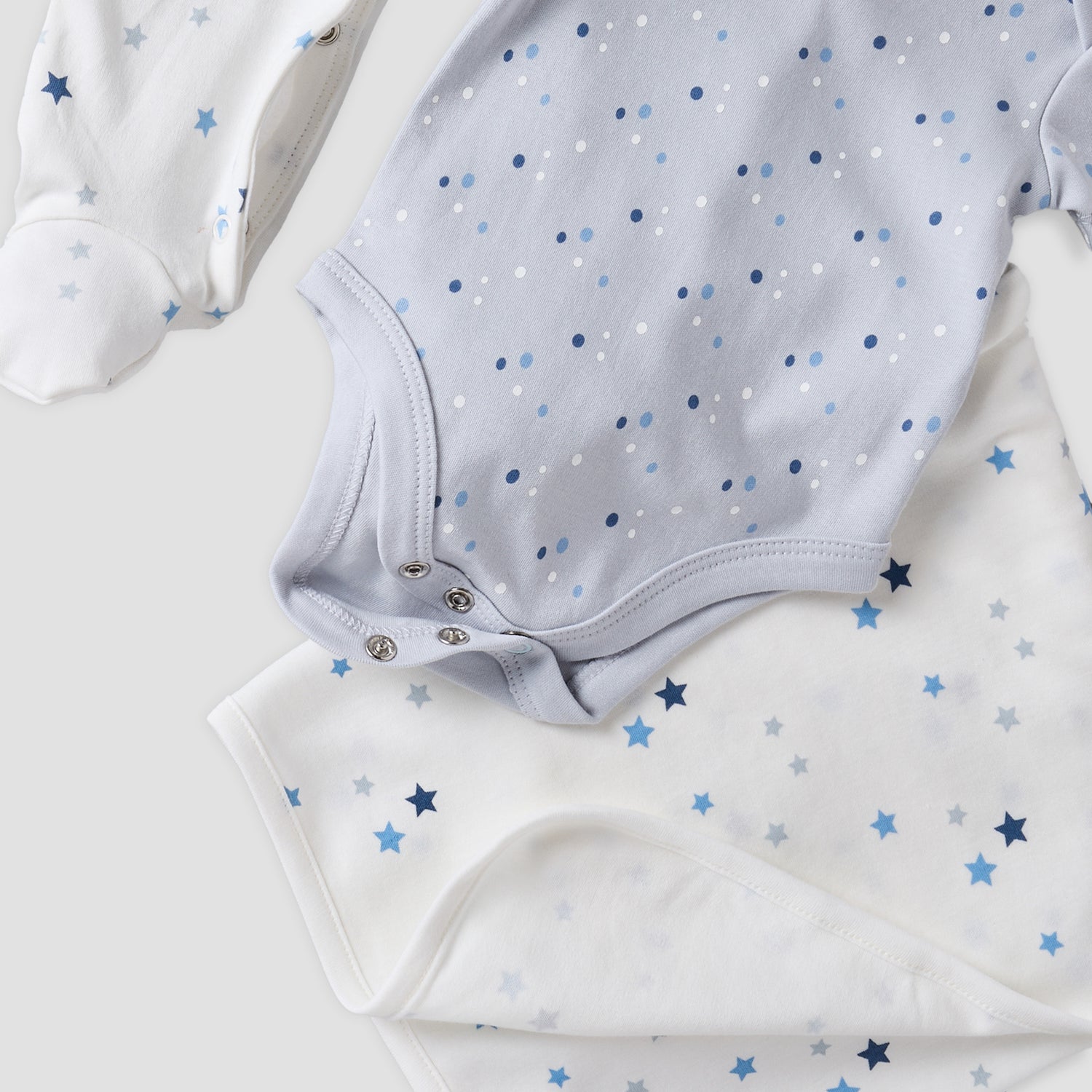 Set of 6 Juniors Clothing Gift Set with Star Print